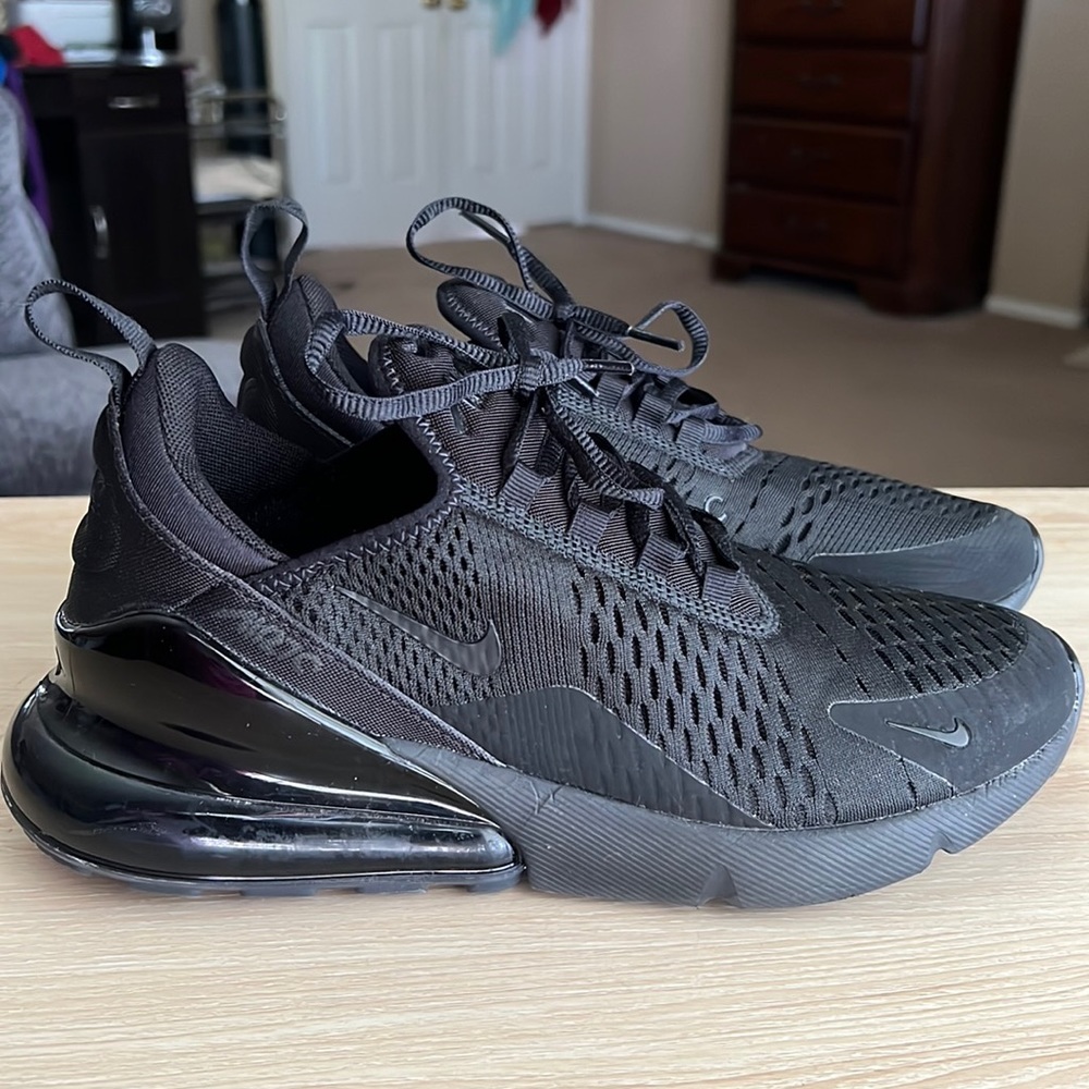 Black Nike Airmax Womens